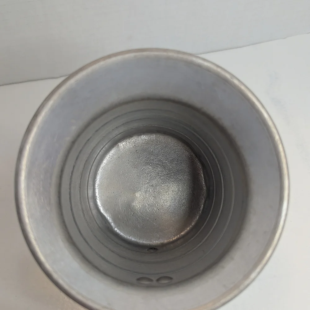 WEAR EVER No 5260 1/2 Vintage Aluminum Measuring Cup